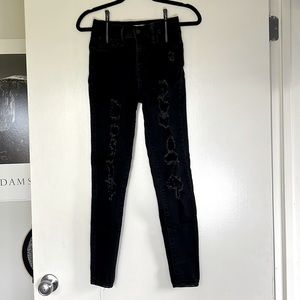 Levi’s super high rise skinny, black, distressed, size 24